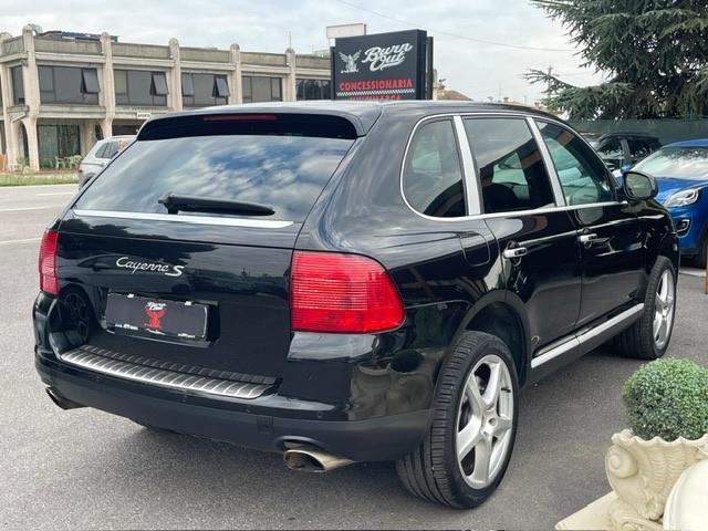 Porsche Cayenne 4.5 cat S