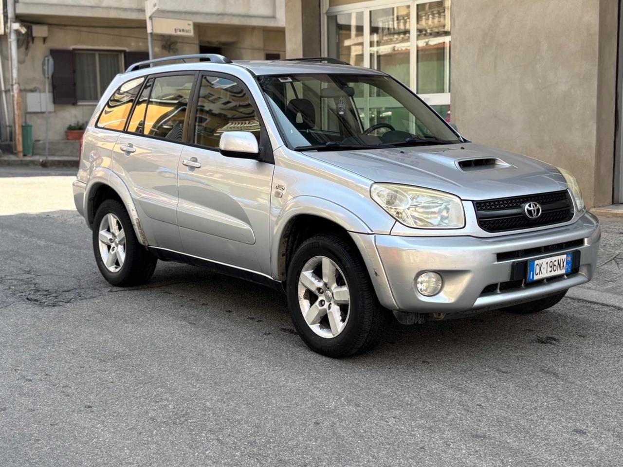 Toyota RAV 4 RAV4 2.0 Tdi D-4D cat 5 porte Sol