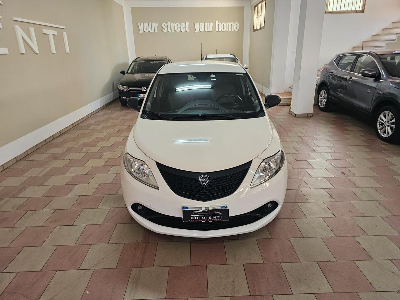 Lancia Ypsilon 1.2 69 CV 5 porte Gold