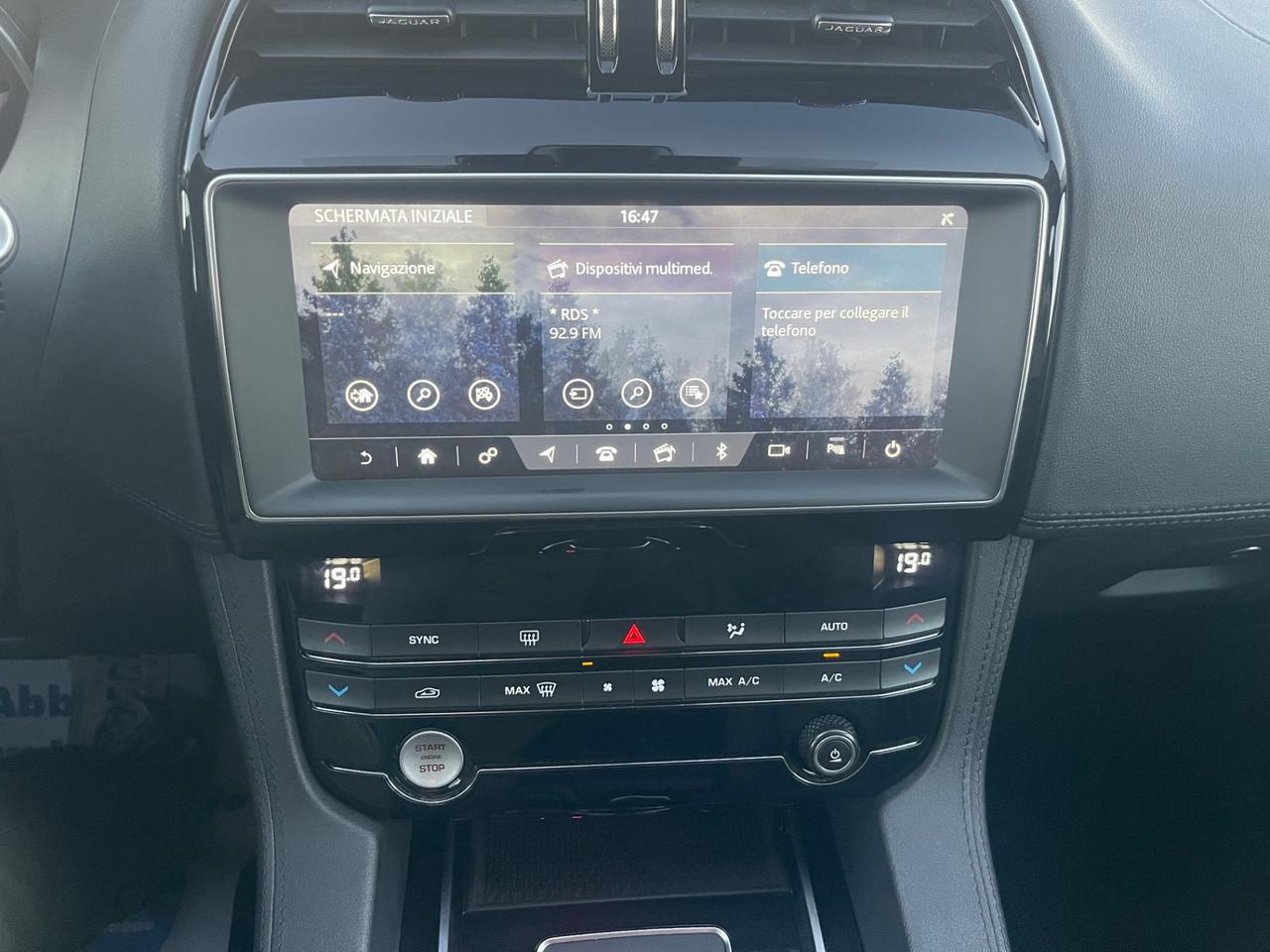 JAGUAR F-PACE 2.0 ID4 AWD 180CV AUT FULL LED MY19