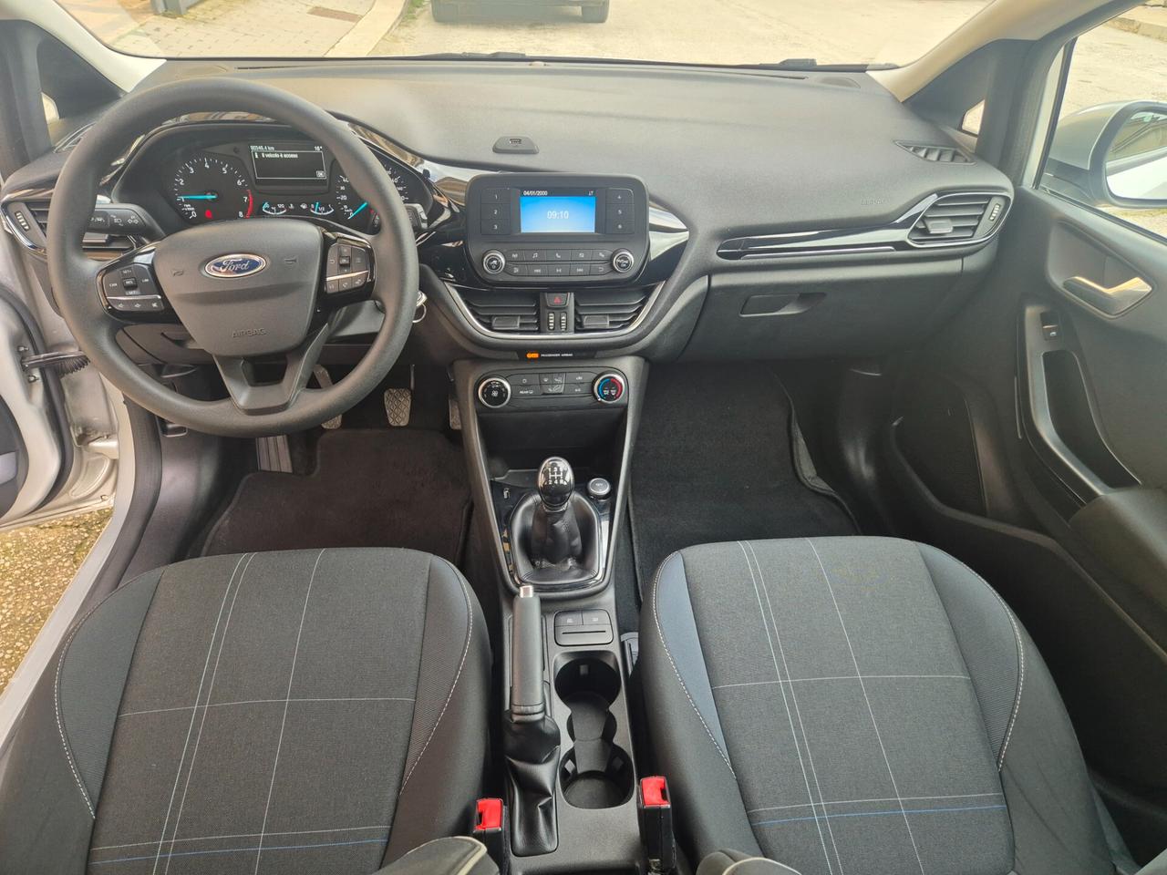 NEW FORD FIESTA ANNO 2018 SOLI KM 90000 CERTIFICATI