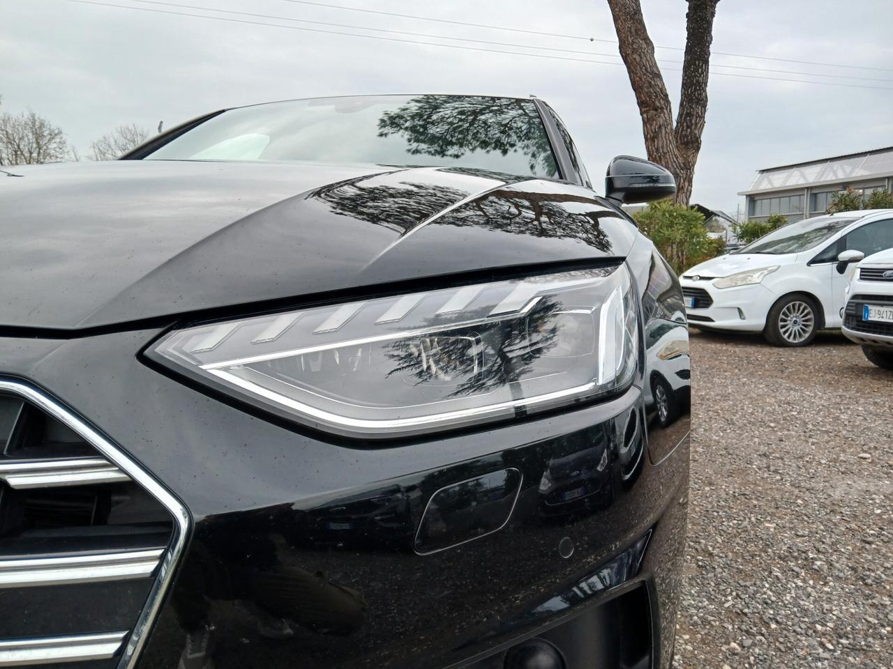 Audi A4 Avant 40 TDI quattro S tronic Business