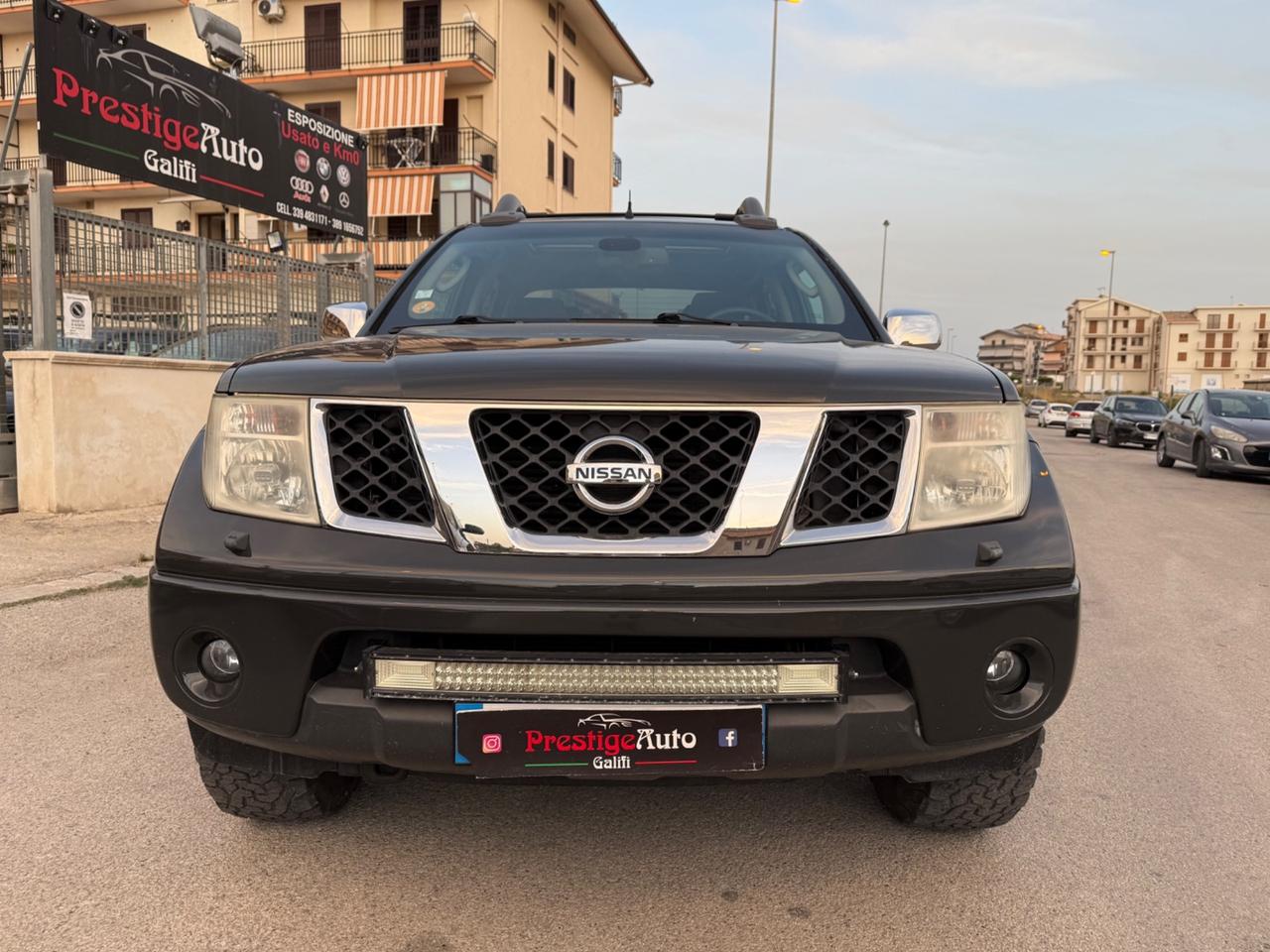 Nissan Navara 2.5 dCi 4 porte Double Cab LE