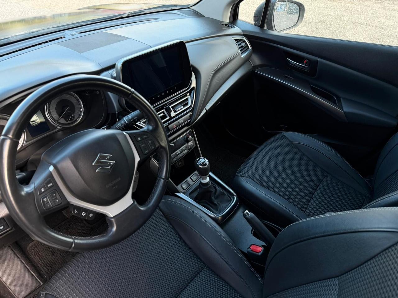 Suzuki S-Cross 1.4 Hybrid Top