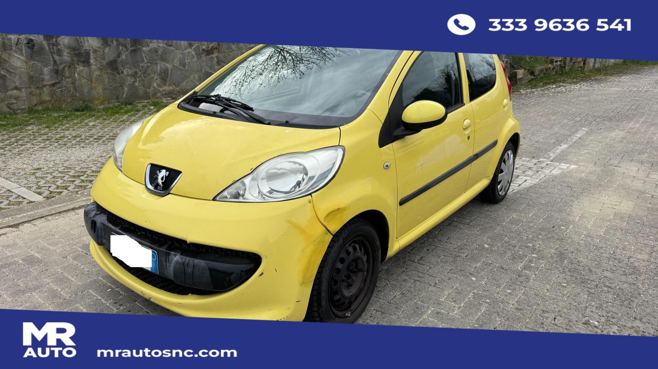 Peugeot 107 5 Porte 107 5p 1.0 12v Sweet Years ok neopatentati