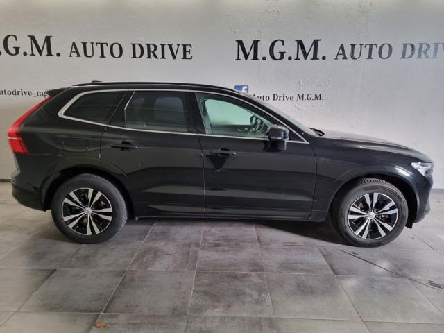 VOLVO XC60 B5 (d) AWD Geartronic Momentum Pro