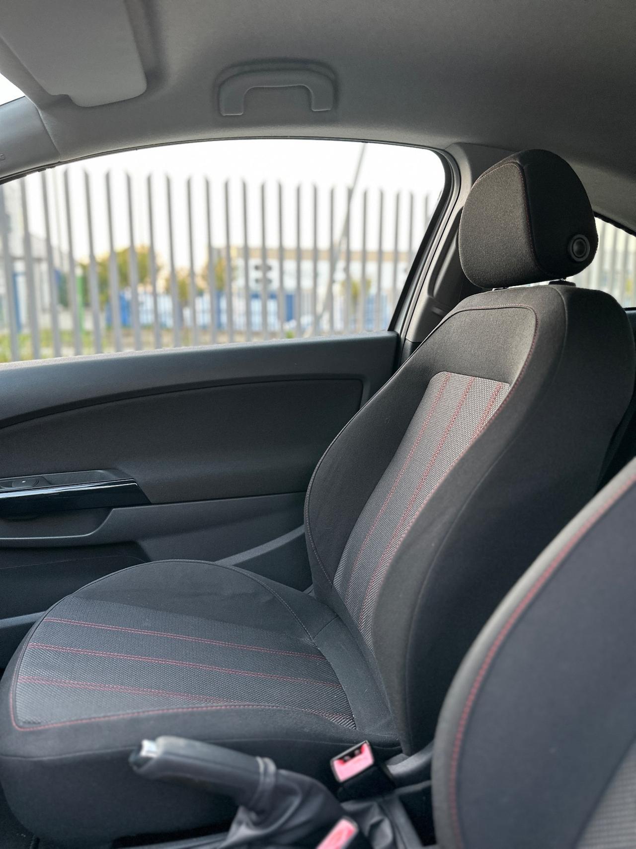 OPEL CORSA (anno 2011)