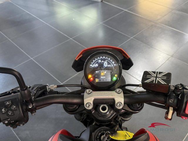 TRIUMPH Trident 660