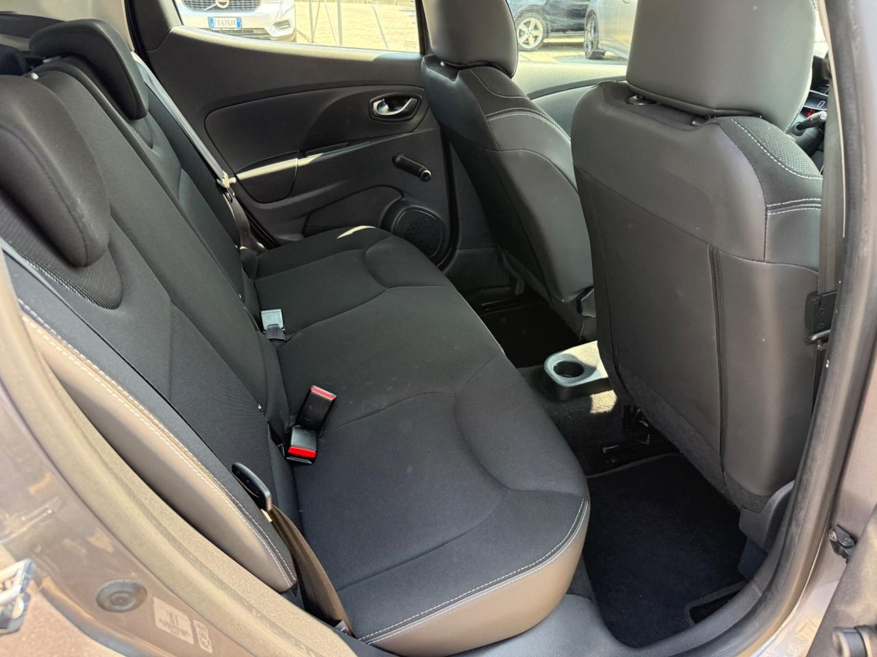 Renault Clio 1.2 75CV 5 porte Zen EURO6 NEOPATENTATI
