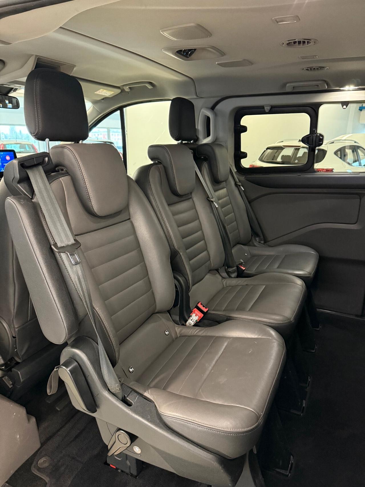 Ford Tourneo Custom 320 2.0 EcoBlue 130CV aut. PC Titanium