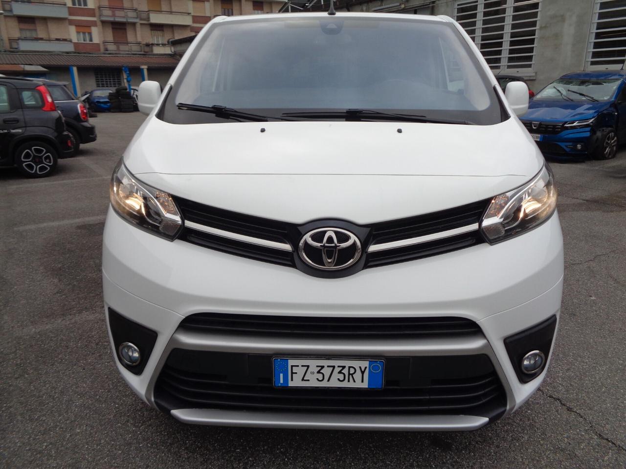 Toyota Proace Verso 1.5D L0 D Luxury 8 POSTI