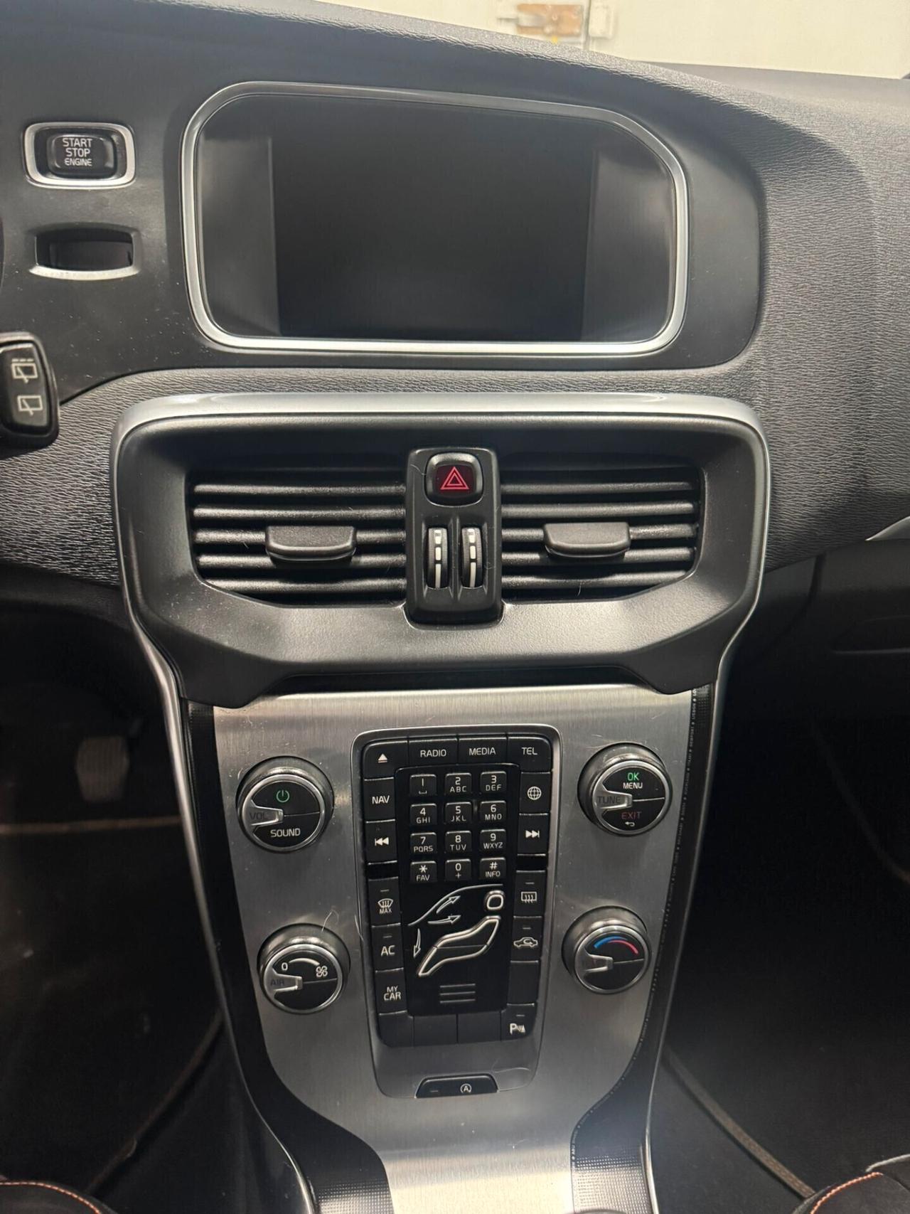 Volvo V40 D2 1.6 Summum