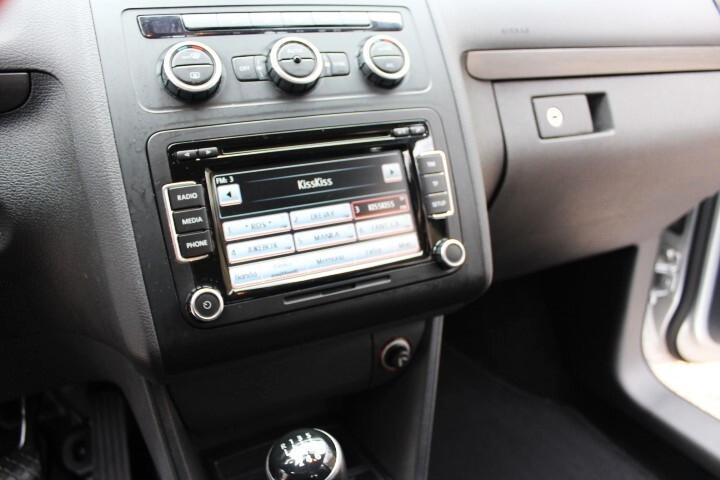 Volkswagen Touran Business 1.6 TDI Comfortline 7 POSTI 8 PNEUMATICI SU CERCHIO IN LEGA ORIGINALE