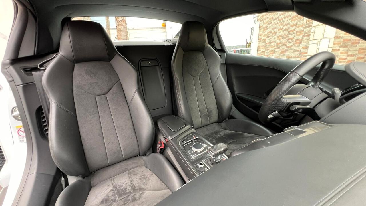 Audi R8 SPYDER 5.2TFSI V10 RWD S-TRONIC 2020