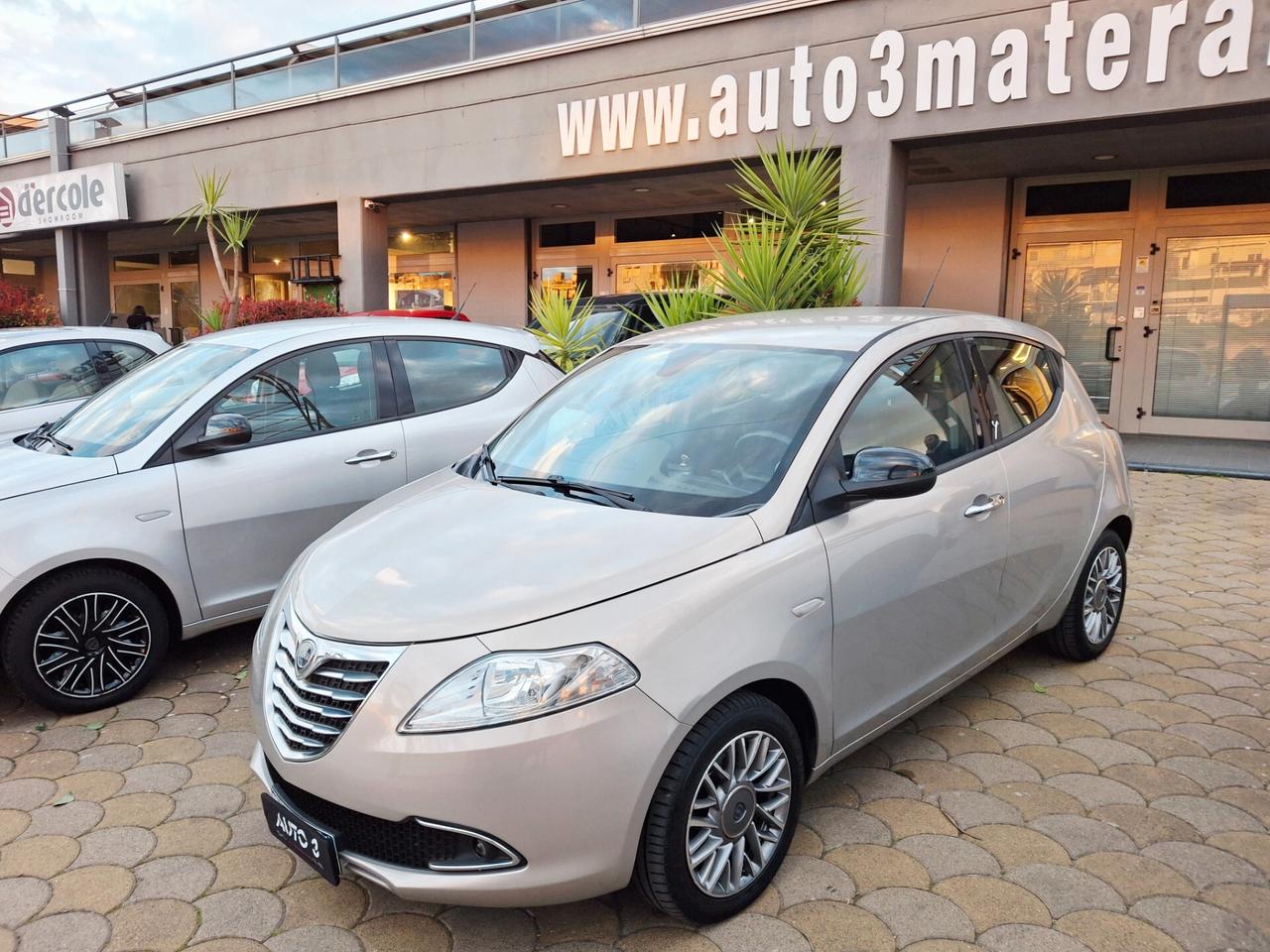 Lancia Ypsilon 1.2 69 CV 5 porte S&S Gold