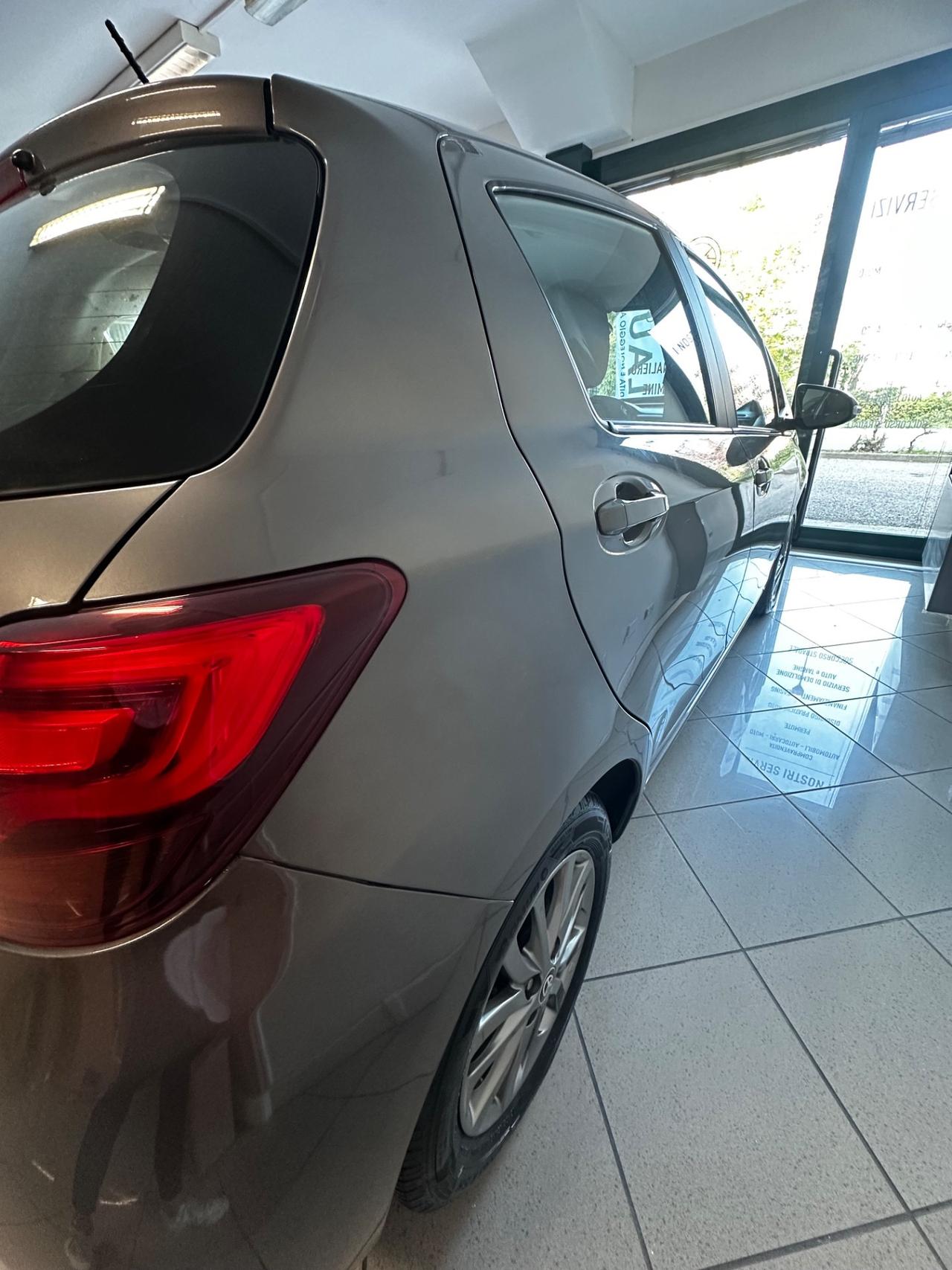 Toyota Yaris 1.0 5 porte