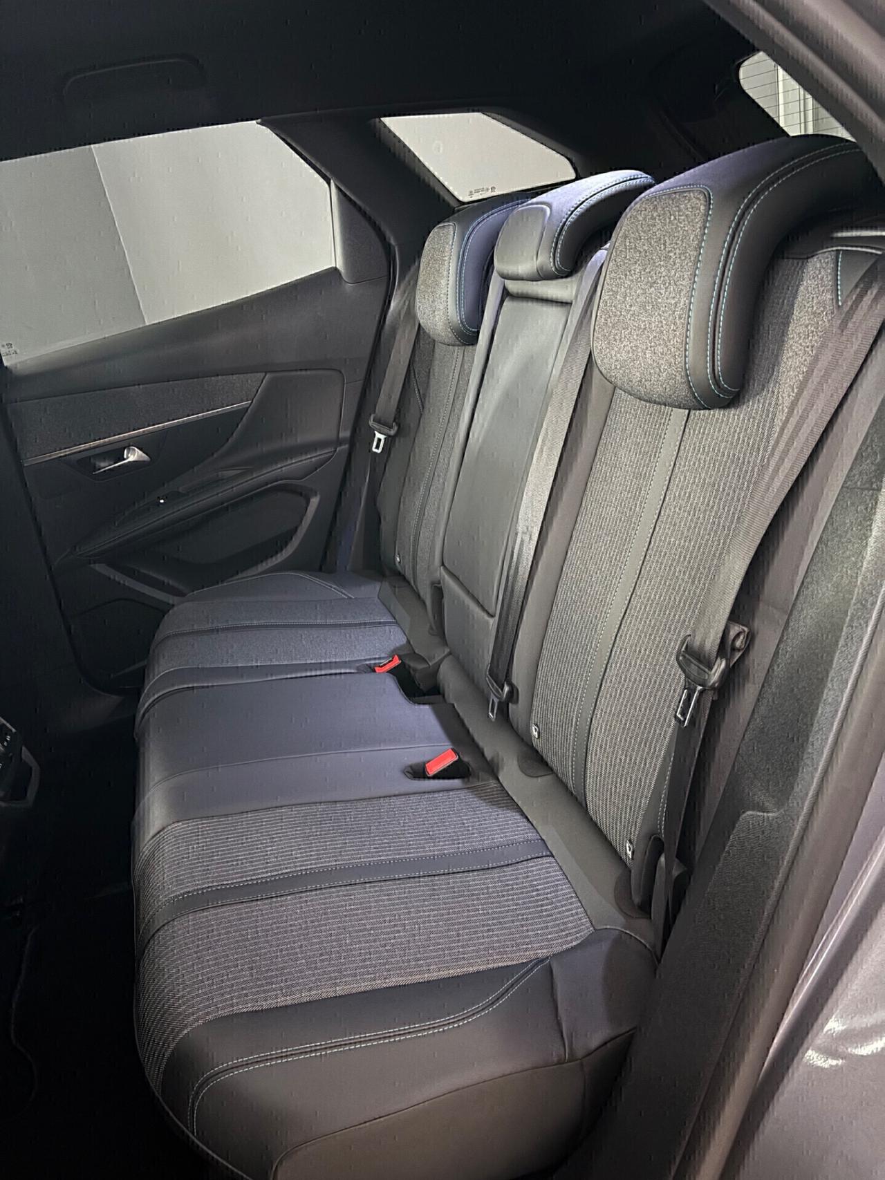 Peugeot 3008 BlueHDi 130cv EAT8 ALLURE