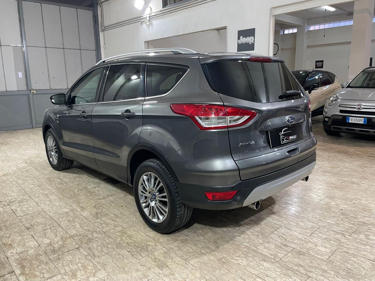 Ford Kuga 2.0 TDCI 140 CV 4WD Powershift Titanium