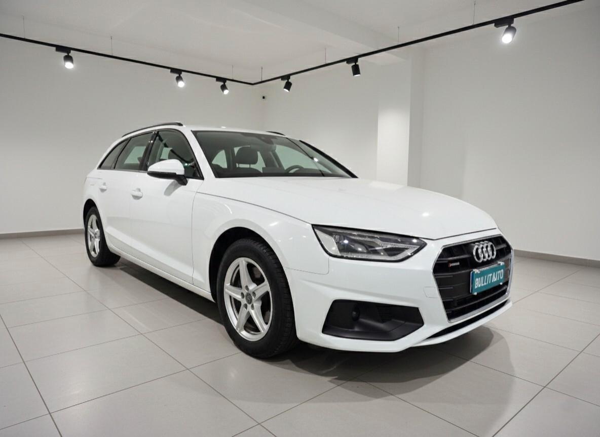 Audi A4 Avant 30 2.0 tdi 136cv S tronic