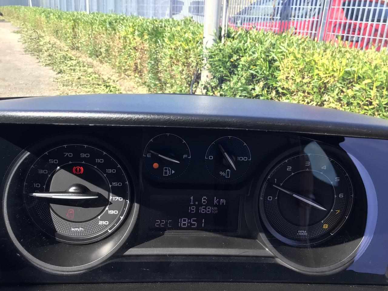 Lancia Ypsilon 1.0 FireFly 70cv Hybrid Platino