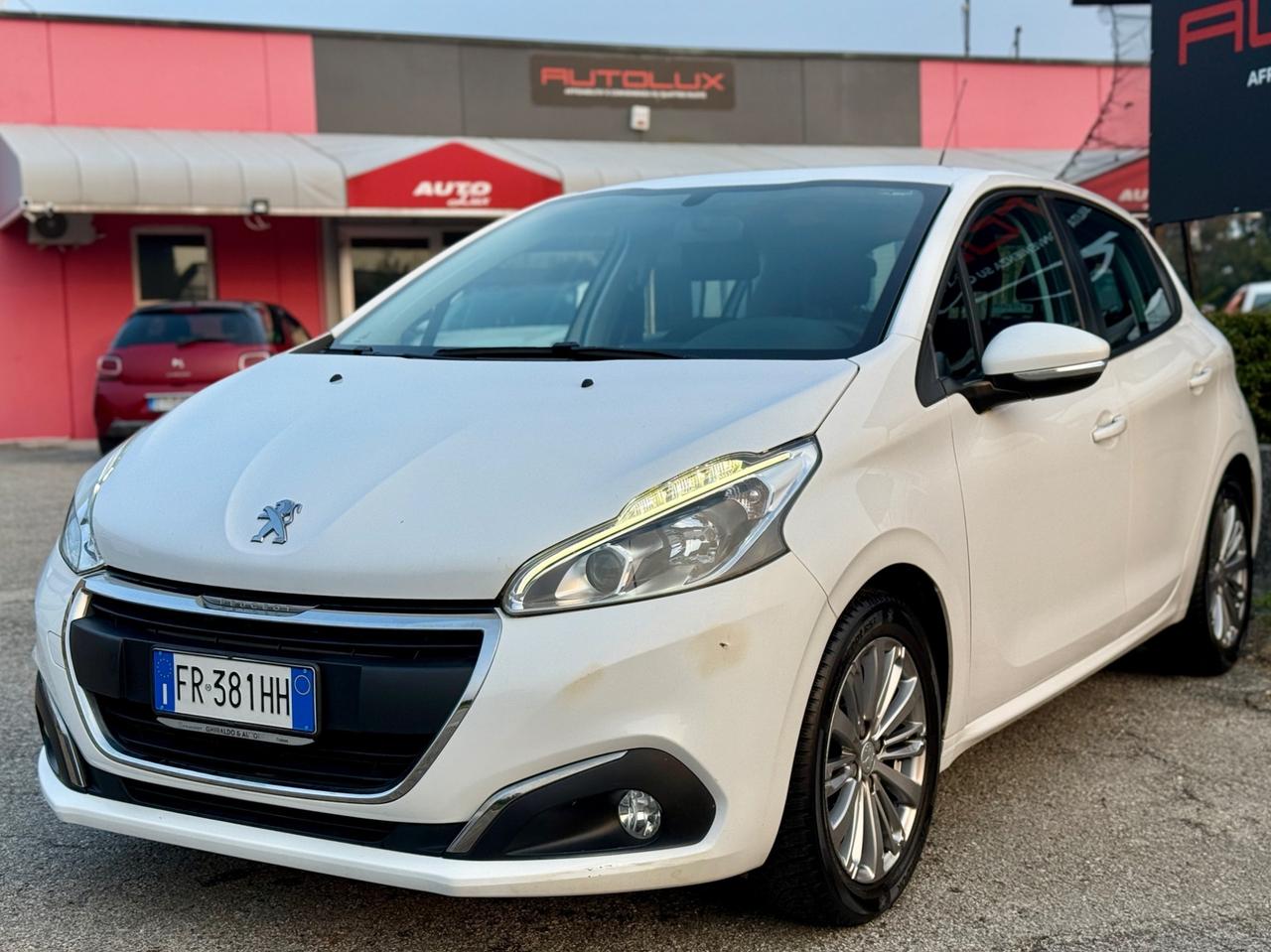Peugeot 208 1.2i Benzina 82CV 5PT NEOPATENTATI 117.000KM