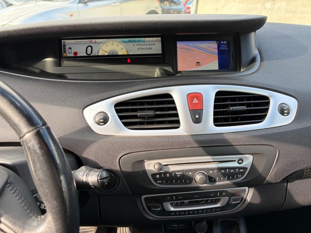 Renault Scenic X-Mod 1.9 dCi 130CV Luxe