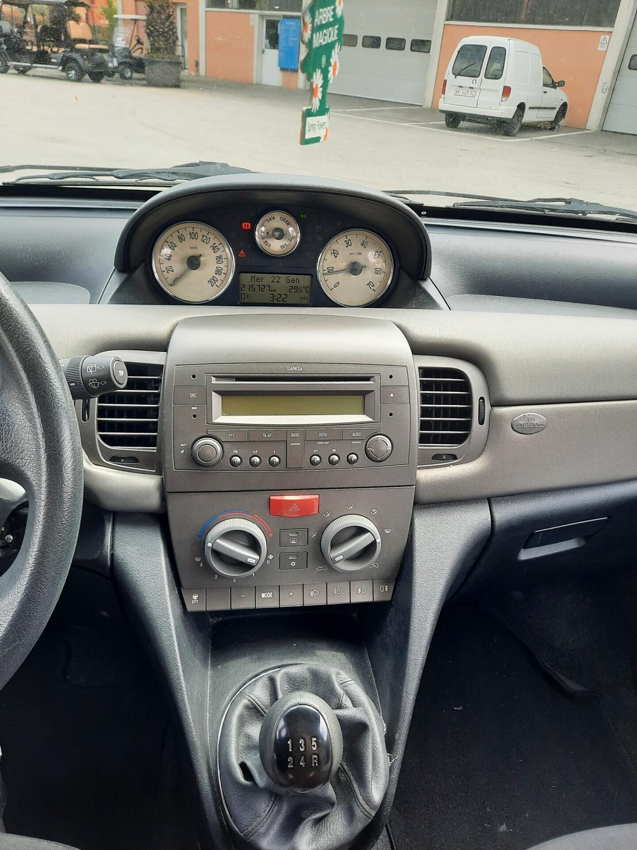 Lancia Ypsilon 1.3 Multijet Platino OK NEOPATENTATI