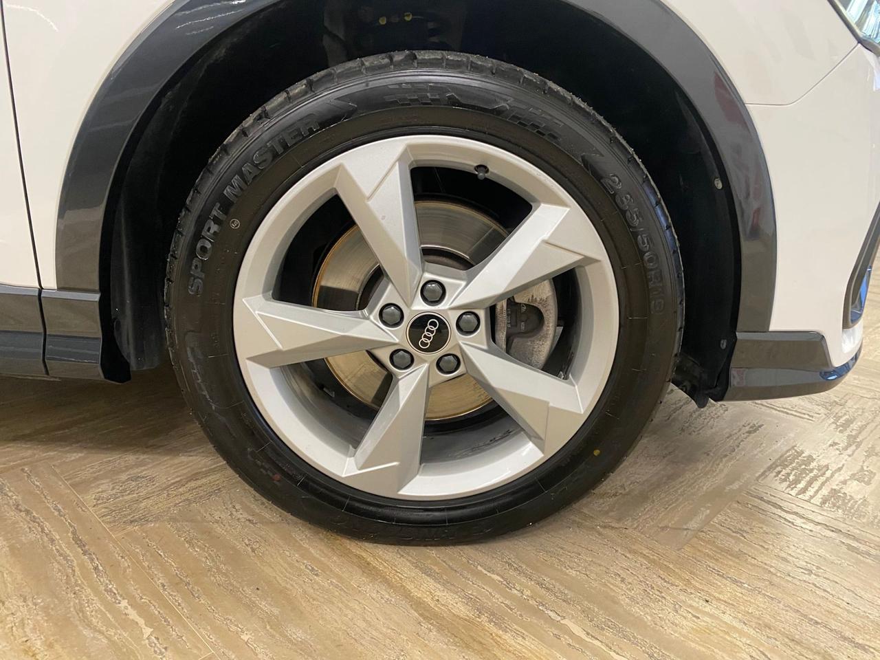 AUDI Q3 SPB 45 TFSI S-TRONIC NAVY LED Cam 2021