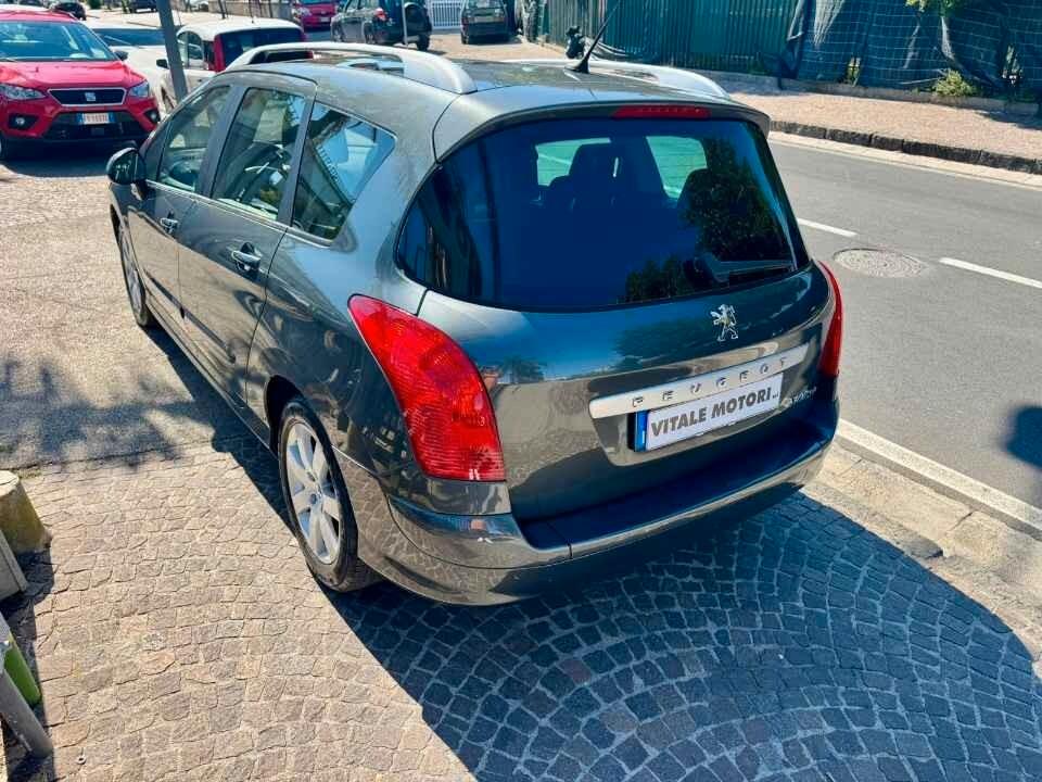Peugeot 308 1.6 HDi 110CV 7 POSTI