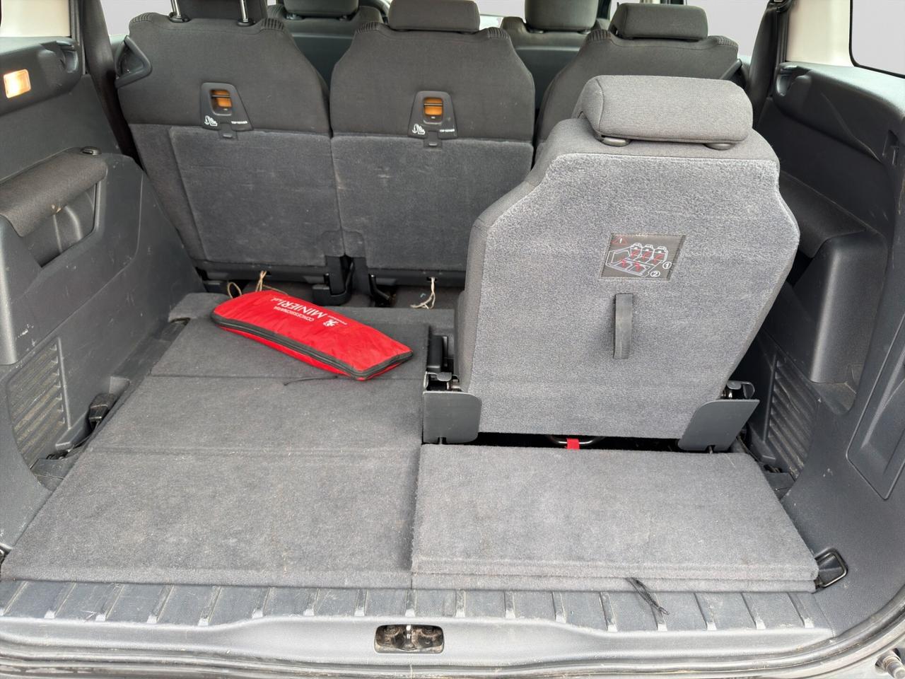 Peugeot 5008 1.6 HDi 115 CV UNICO PROPRIETARIO - 7 POSTI