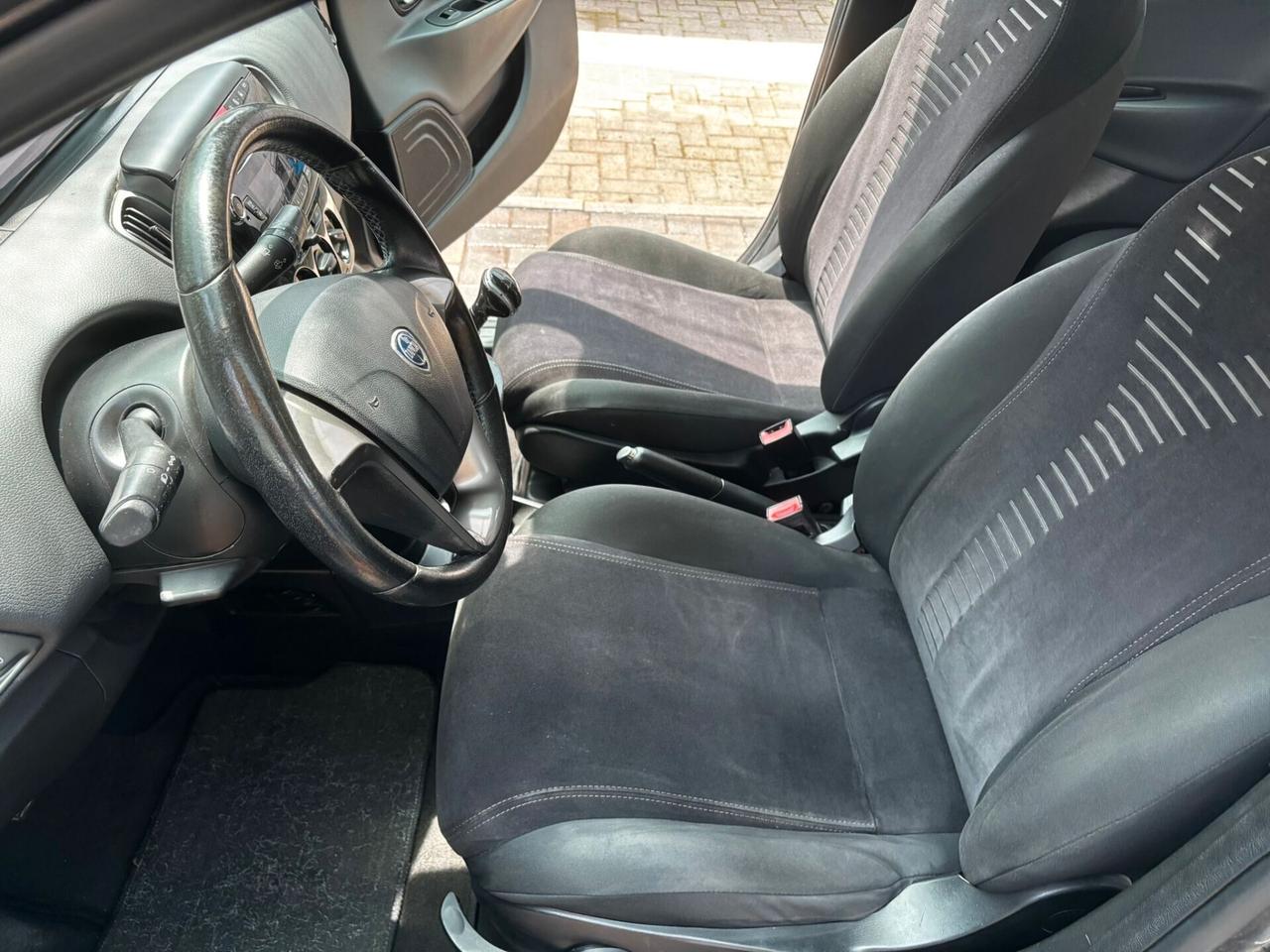 Lancia Ypsilon 1.3 MJT 16V 95 CV 5 porte IDONEA PER NEOPATENTATI UNIPROPRIETARIO PERMUTABILE