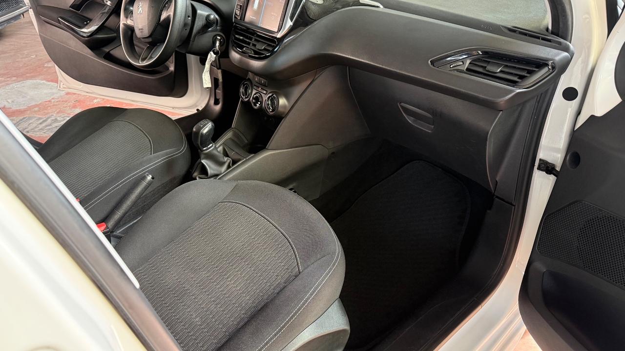 Peugeot 208 PureTech 82 5 porte Allure