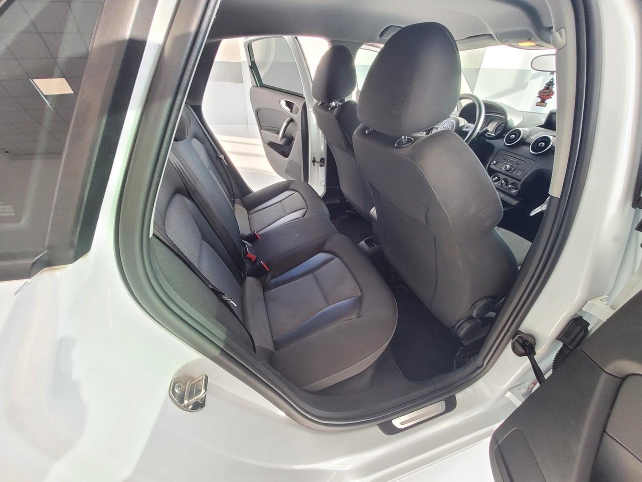 Audi A1 1.6 TDI S tronic line edition