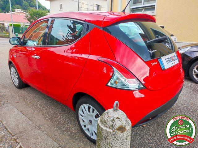 LANCIA Ypsilon 1.2 69 CV 5 porte Silver NEOPATENTATI