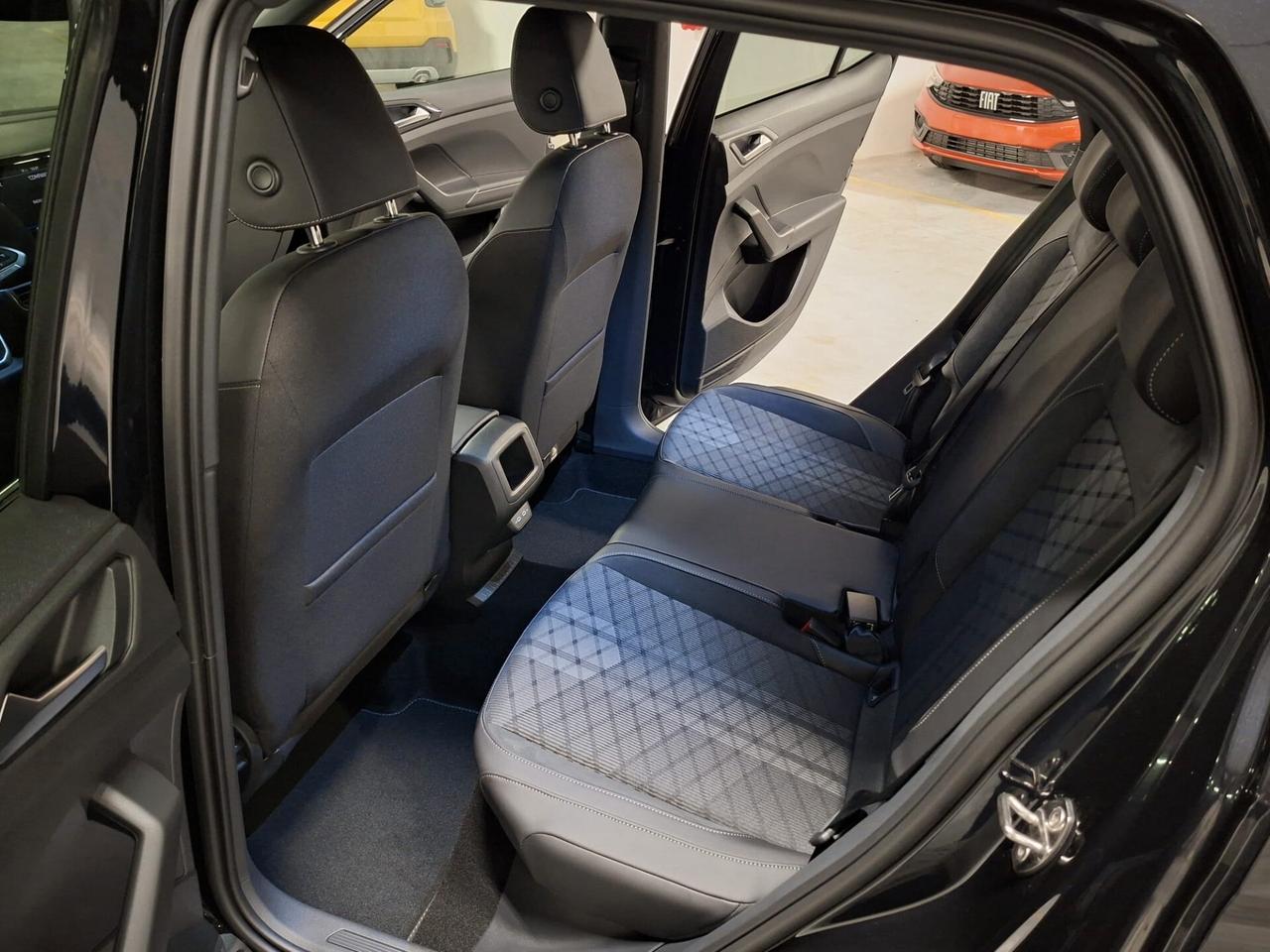 Volkswagen T-Cross 1000 TSI 116CV R-Line Plus DSG Km.0