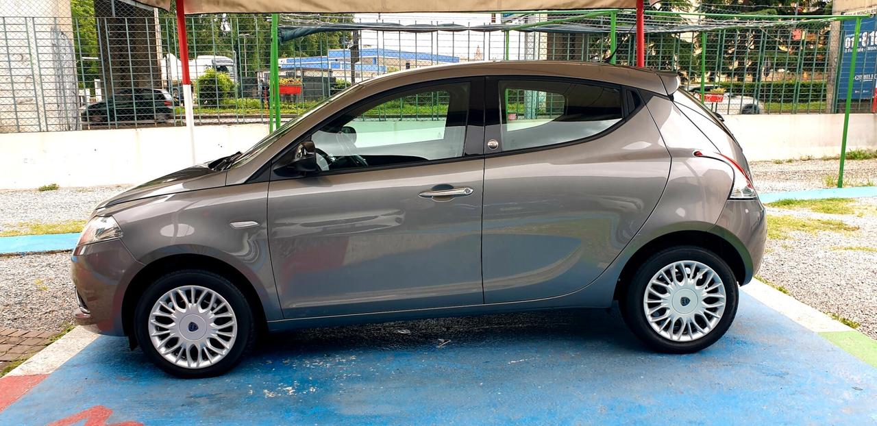 LANCIA YPSILON 1.2 BENZINA G.P.L DI CASA KM 60MILA