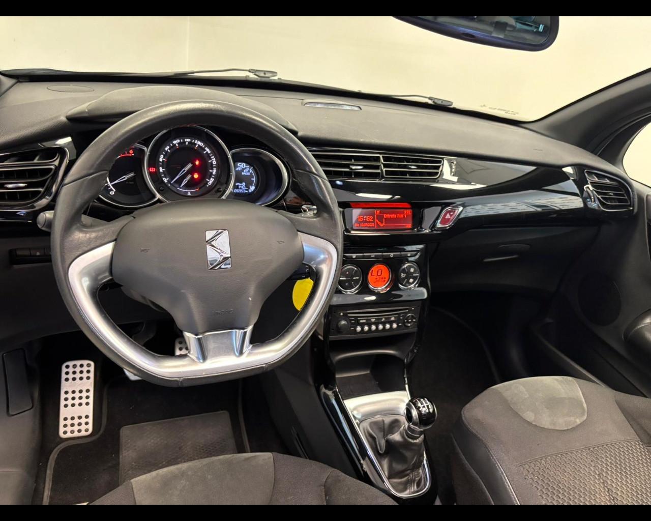 CITROEN DS3 Cabrio - DS3 Cabrio 1.6 e-hdi airdream Sport Chic etg6 (