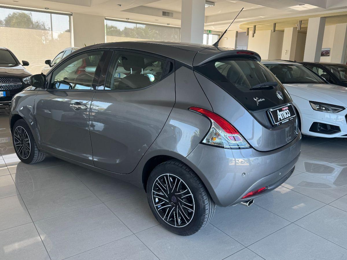 LANCIA - Ypsilon - 1.2 69 CV 5p. S&S Platinum 20.000 Km