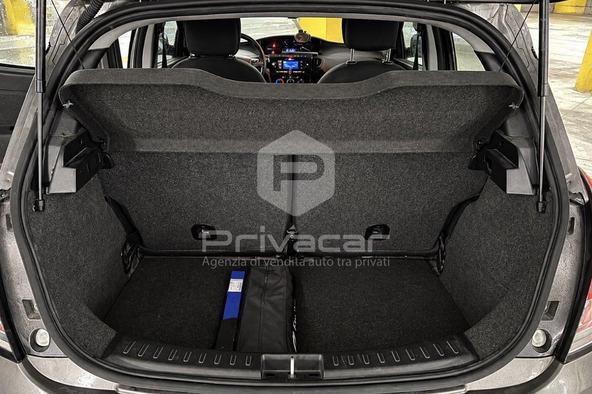 LANCIA Ypsilon 1.0 FireFly 5 porte S&S Hybrid Silver