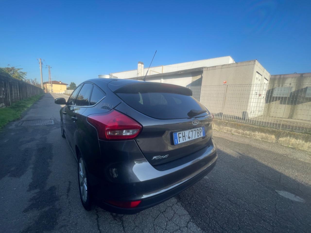 Ford Focus 1.6 120 CV GPL Titanium