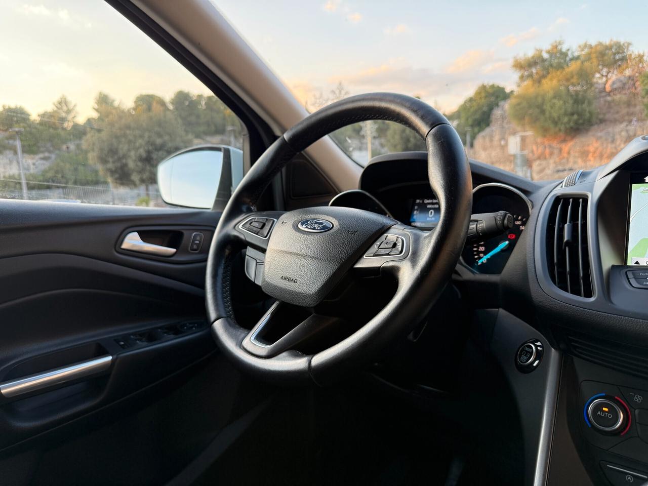 Ford Kuga Titanium/1.5 120CV/CAR PLAY/RETRO/KYLESS