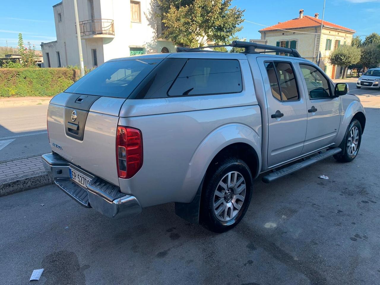 Nissan Navara 3.0 dCi 4 porte Double Cab LE V6