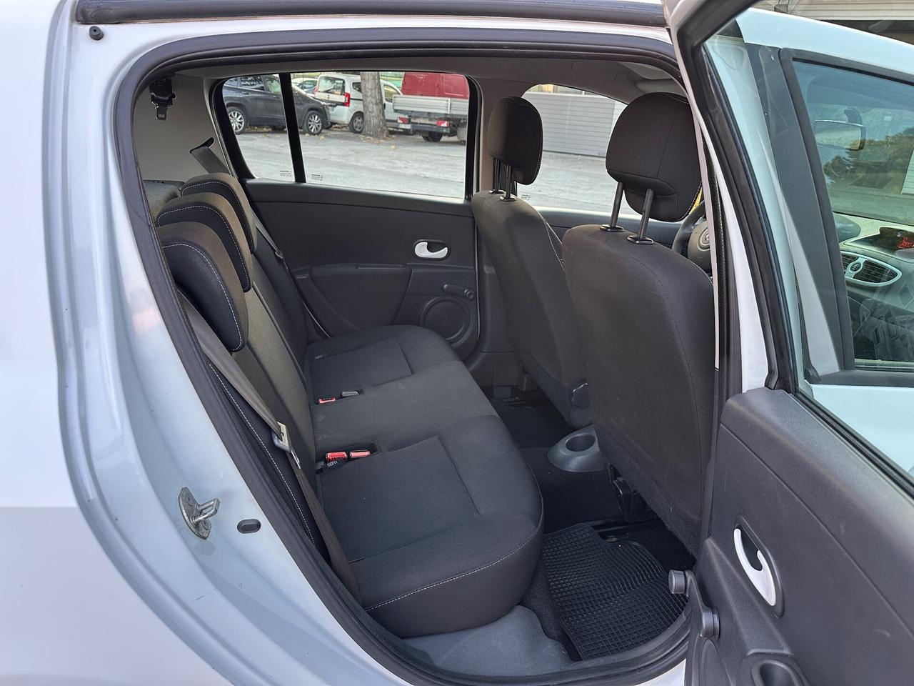 Renault Clio 1.2 16V 5 porte GPL Dynamique