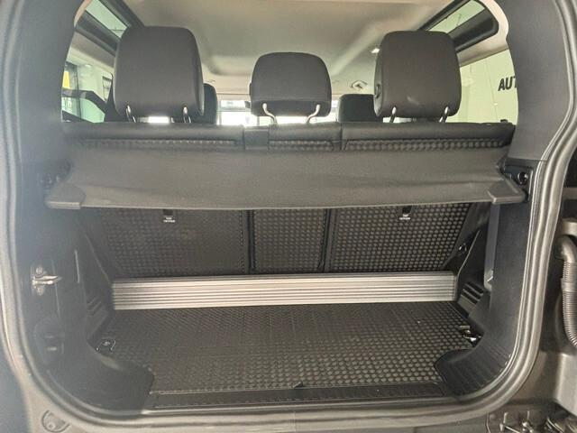 Land Rover Defender 90 3.0D I6 200 CV AWD Auto X-Dynamic SE