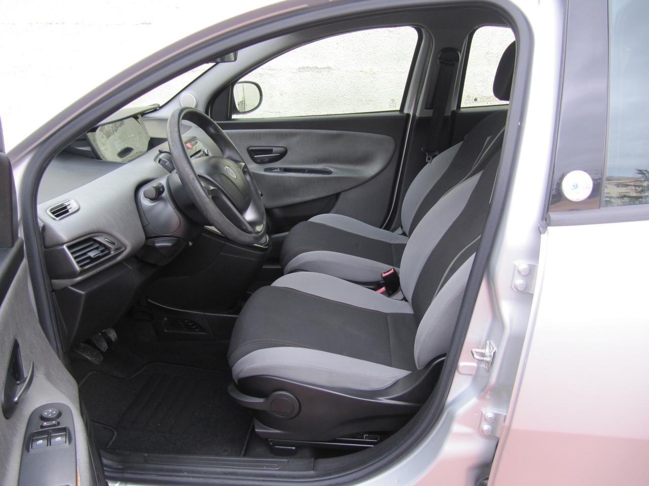 Lancia Ypsilon 0.9 TwinAir 85 CV Metano Ecochic Gold - BENZINA/GPL