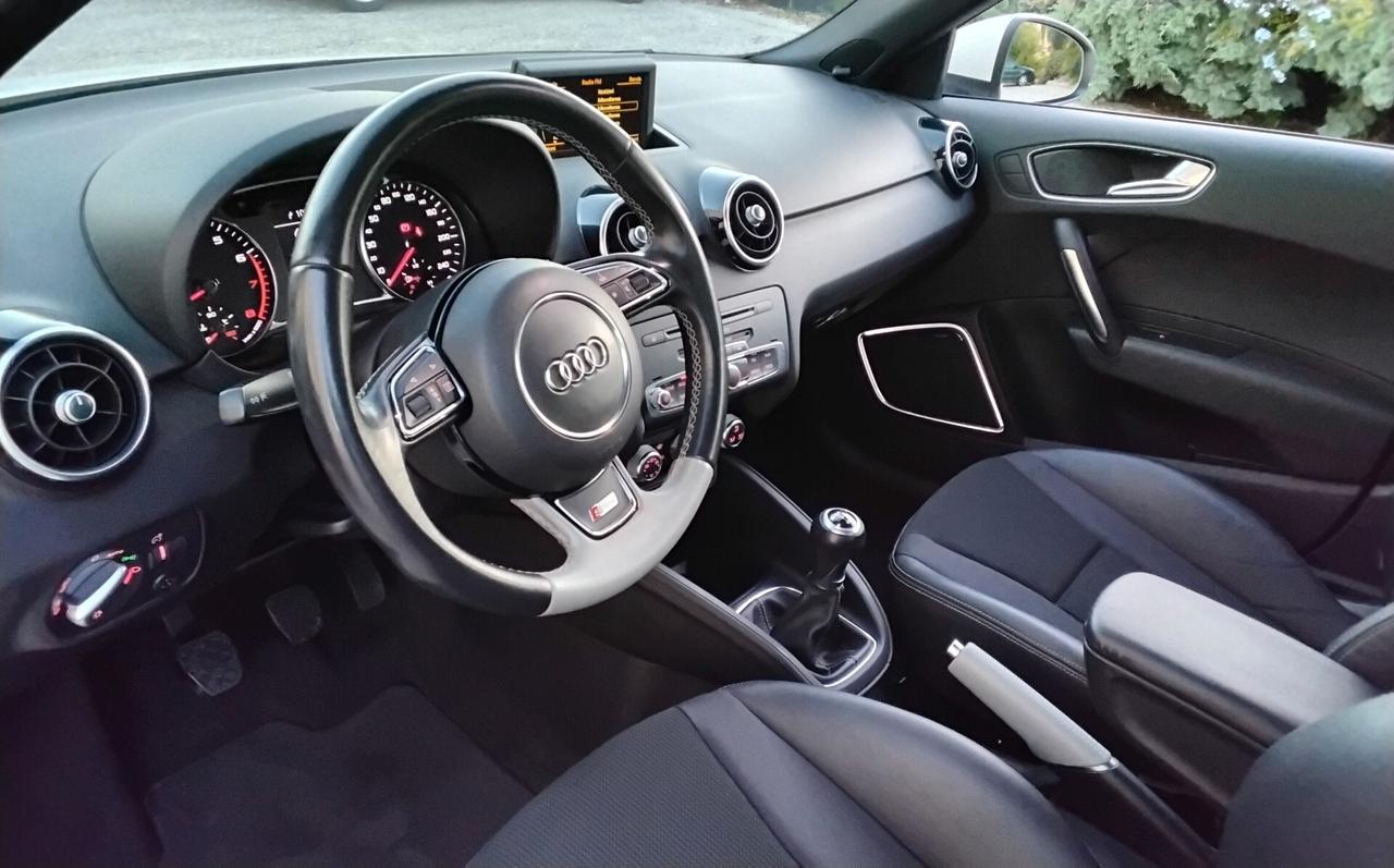 Audi A1 1.2 TFSI S line edition