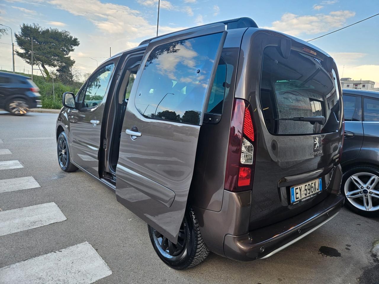 PEUGEOT PARTNER Tepee 1.6 HDi 92cv Outdoor