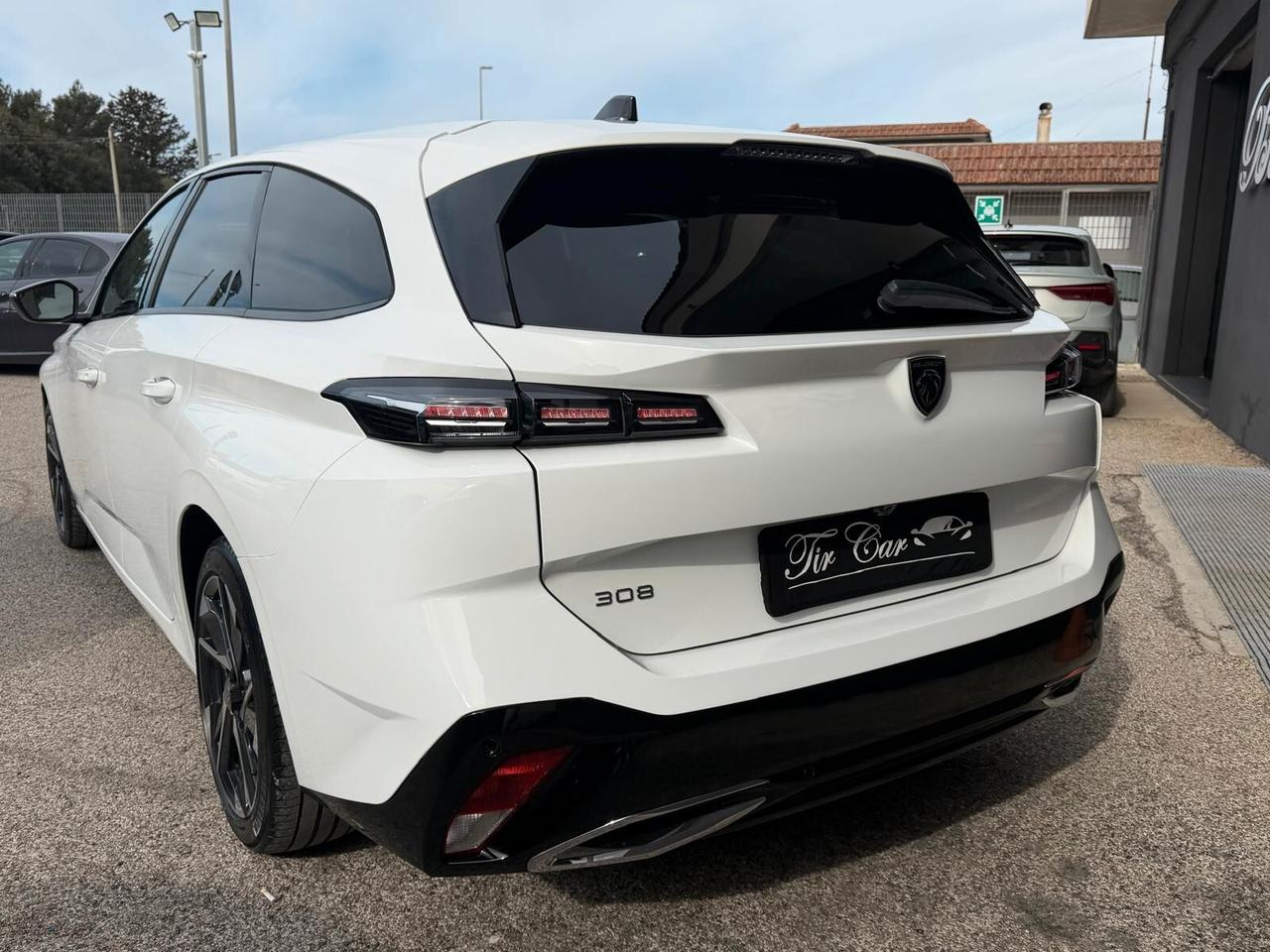 PEUGEOT 308 S.W. ALLURE 1.5 EAT8 130CV PELLE NAVI CAM ANNO 2023