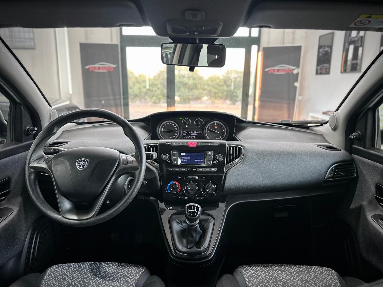 Lancia Ypsilon 1.2 69 CV 5 porte Elefantino Blu