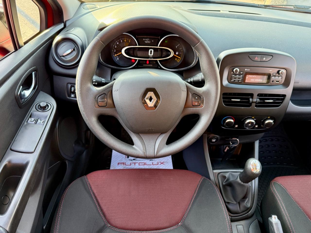 Renault Clio 1.2 16V 5 porte Live! 141.000Km NEOPATENTATI